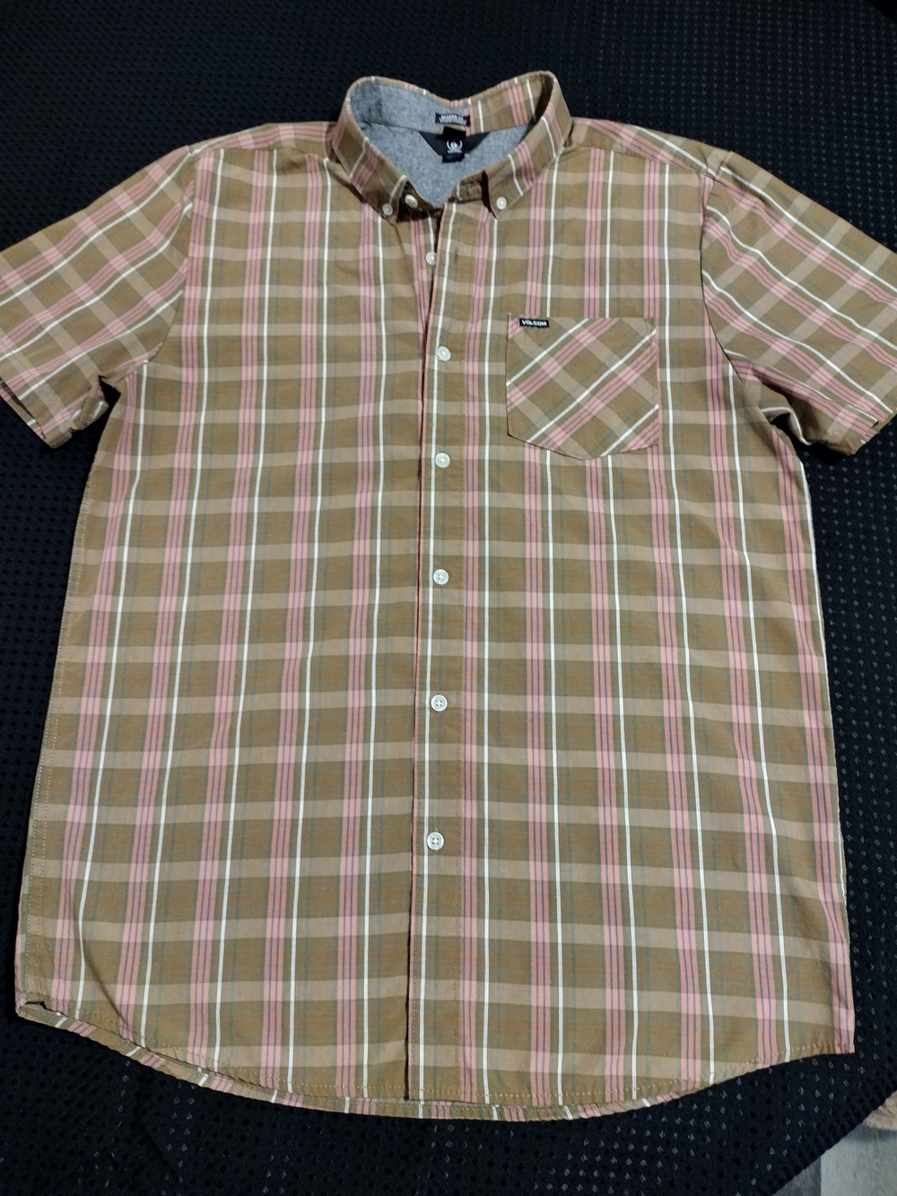 Volcom Men’s Short Sleeve Button-Down Plaid Shirt - Tan & Pink